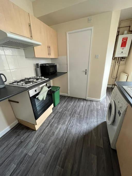 Flat 1, 67 Colwick Road Ng2 4Al Apartamento Nottingham Exterior foto